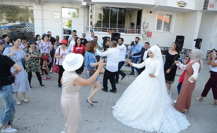 Kırşehir'de malezyalılar abdalların düğününe katıldı