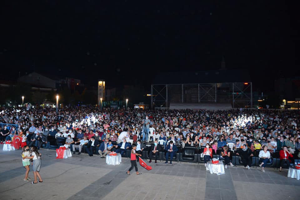 30.08.2021 Kırşehir Belediyesi Musa Eroğlu ve Üç Alp Konseri